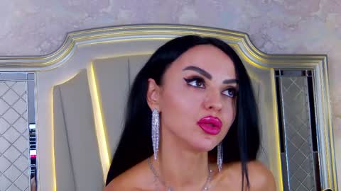 Snapshot of issadorra chatting on 03.27.26 Issadorra online show from 03.27.26