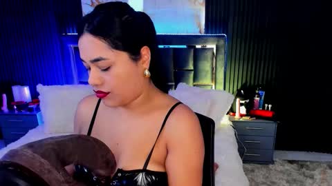 Issafoxx online show from 11.20.25