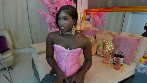 Iseey online show from 12.25.24