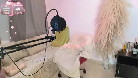 Iseey online show from 02.19.26