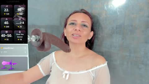 Snapshot of issys_milf chatting on 03.09.25 ISSYS online show from 03.09.25