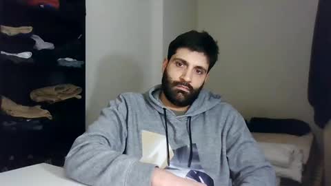 italianboybcn online show from 01.21.25