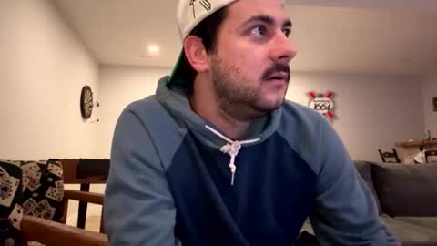 Snapshot of italianladd chatting on 11.21.25 italianladd online show from 11.21.25