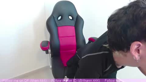 Snapshot of ithan_rose chatting on 09.09.25 Ithan online show from 09.09.25