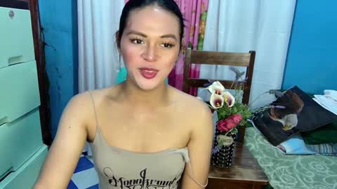 Snapshot of its_asiandave chatting on 02.05.25 DAVE online show from 02.05.25