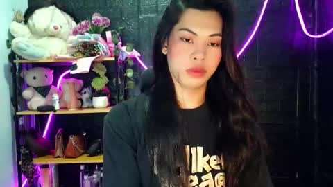its_chloe20 online show from 05.13.26