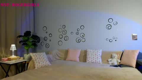 Snapshot of its_nicki_m chatting on 05.27.26 Nicki online show from 05.27.26