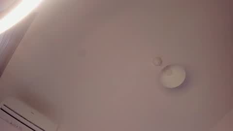 Snapshot of itsbellax chatting on 09.11.25 Isabella online show from 09.11.25