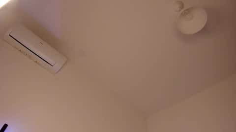 Snapshot of itsbellax chatting on 11.03.25 Isabella online show from 11.03.25