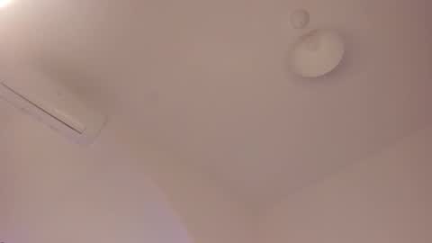 Snapshot of itsbellax chatting on 11.20.25 Isabella online show from 11.20.25