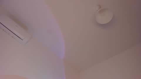 Snapshot of itsbellax chatting on 12.02.25 Isabella online show from 12.02.25