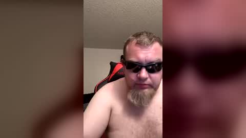 Snapshot of itsbigdickdaddy2u chatting on 07.26.26 ITS DADDY BITCH online show from 07.26.26