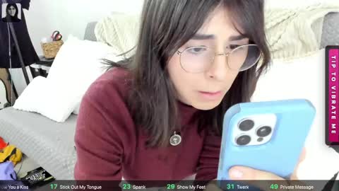 itschloelaurent online show from 05.20.26