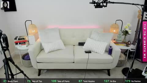 itschloelaurent online show from 05.24.26
