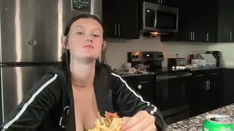 itsKaylaaa online show from 06.09.26