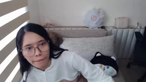 itskittyy online show from 11.02.25