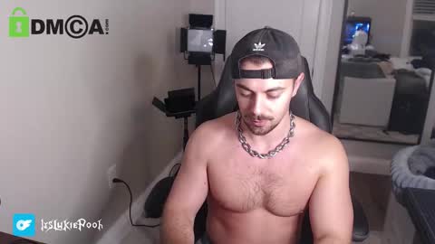 Snapshot of itslukiepooh chatting on 01.11.26 Itslukiepooh online show from 01.11.26