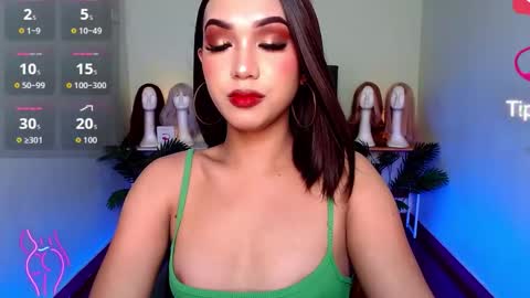 Snapshot of itsmesofiaa69 chatting on 10.14.25 Sofia online show from 10.14.25