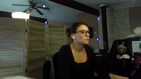 ItsMeSophie X online show from 10.21.25