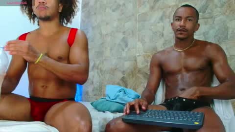 Snapshot of itsmikenoir chatting on 10.18.25 Limited offer 50 online show from 10.18.25