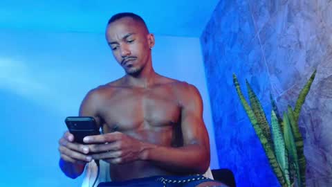 Snapshot of itsmikenoir chatting on 10.29.25 Limited offer 50 online show from 10.29.25