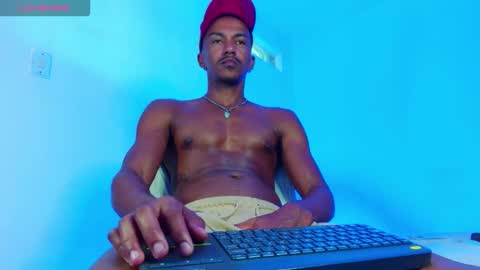 Snapshot of itsmikenoir chatting on 11.27.25 Limited offer 50 online show from 11.27.25