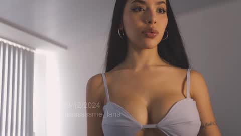 Snapshot of itsssssssme_lana chatting on 12.28.24 itsssssssme_lana online show from 12.28.24