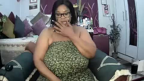 Snapshot of itumeleng74 chatting on 02.27.25 itumeleng74 online show from 02.27.25