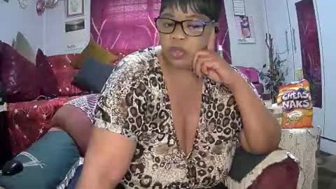 Snapshot of itumeleng74 chatting on 10.12.25 itumeleng74 online show from 10.12.25