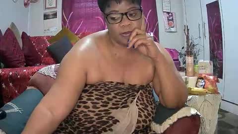 Snapshot of itumeleng74 chatting on 10.16.25 itumeleng74 online show from 10.16.25