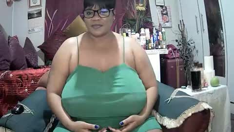 Snapshot of itumeleng74 chatting on 10.27.25 itumeleng74 online show from 10.27.25