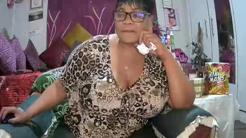 Snapshot of itumeleng74 chatting on 12.13.25 itumeleng74 online show from 12.13.25