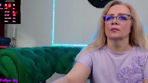 Snapshot of ivanacharm chatting on 07.17.26 ivanacharm online show from 07.17.26
