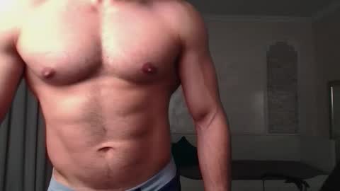 Snapshot of ivanhydee chatting on 10.18.25 IvanHydee online show from 10.18.25