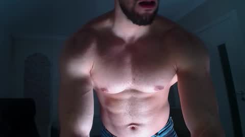 Snapshot of ivanhydee chatting on 11.30.25 IvanHydee online show from 11.30.25