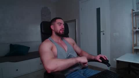 Snapshot of ivanhydee chatting on 01.08.26 IvanHydee online show from 01.08.26