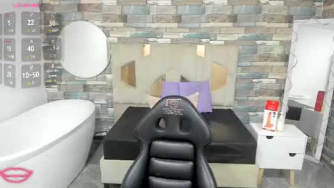Snapshot of ivanna_tay1 chatting on 07.04.26 ivanna_tay1 online show from 07.04.26