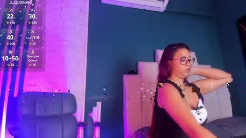 Snapshot of ivanna_wesley chatting on 05.12.26 Ivanna online show from 05.12.26