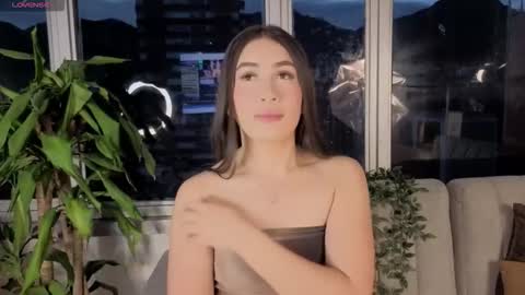 Snapshot of ivanna_west chatting on 10.01.25 Ivanna West online show from 10.01.25