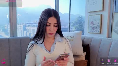 Snapshot of ivanna_west chatting on 12.15.25 Ivanna West online show from 12.15.25