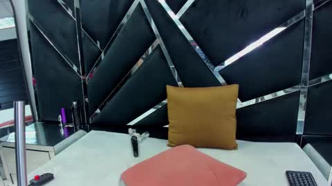 ivannaa18 online show from 09.23.25