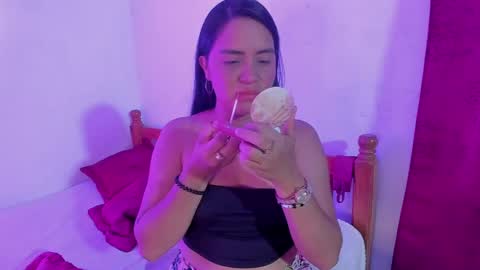 Snapshot of ivannaa18 chatting on 05.25.26 ivannaa18 online show from 05.25.26