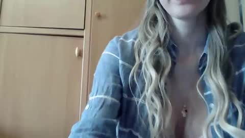 Snapshot of ivetta911 chatting on 02.15.26 ivetta911 online show from 02.15.26