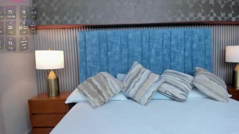 Valeria Sanders online show from 04.14.26