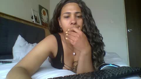 ivonne_collins33 online show from 09.14.25