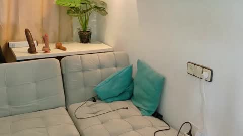 ivonneanddom online show from 10.24.25