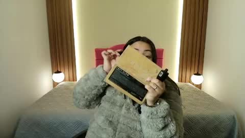 I V O N N E R O S S online show from 04.21.26