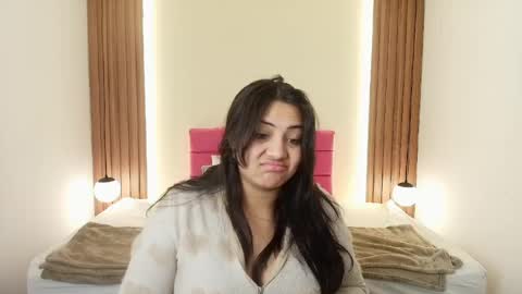 I V O N N E R O S S online show from 04.22.26