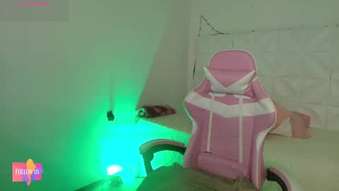 Ivonny online show from 04.01.26