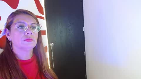 Snapshot of ivory_mistress chatting on 05.19.26 ivory_mistress online show from 05.19.26